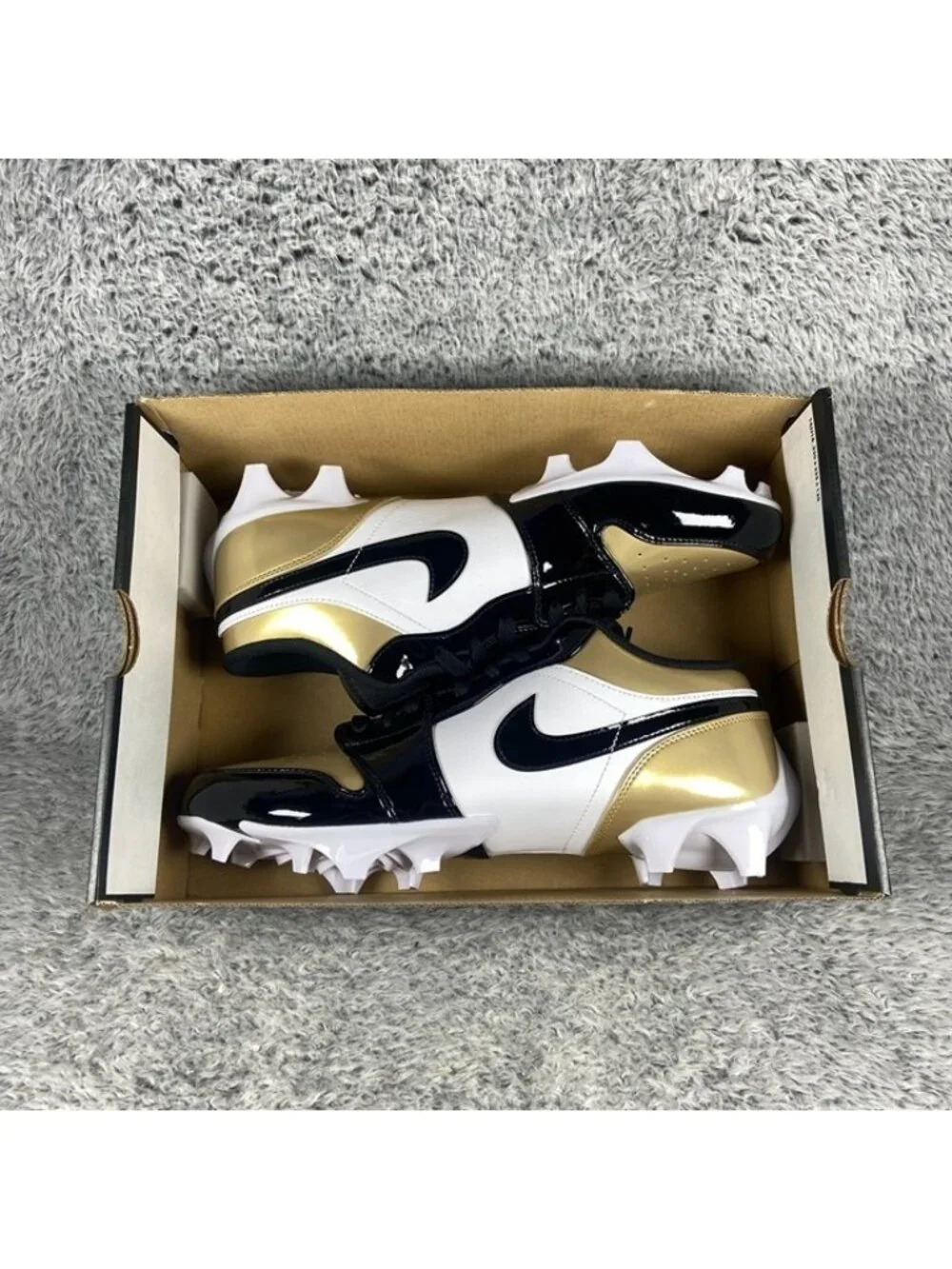 Air Jordan 1 Low TD Football Patent Gold Toe Size 10 Men FJ6245-701
